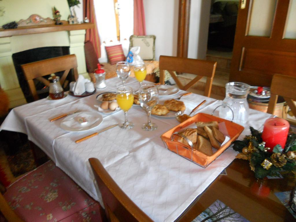 Sarafis Guesthouse Agios Lavrentios Esterno foto